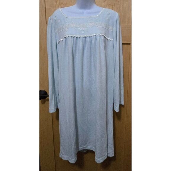 Heavenly Bodies Womens Light Blue Embroidered Nightgown Size 1X 3/4 Sleeve Polye - Picture 1 of 6